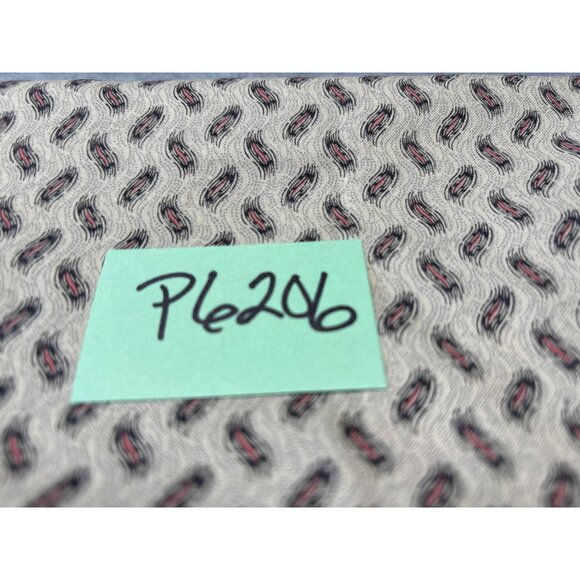 Vintage Gray & Black Wavy Patterned Fabric 40" x 44" Cotton Sewing Craft Materia - Picture 6 of 6